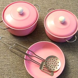 Cooking play set for little girls